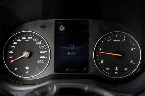 Mercedes-Benz Sprinter 317 CDI | L3H2 | Automaat met Flippers | MBUX | Camera | Climate | Cruise | PDC | Euro 6 Mercedes-Benz Sprinter 317 CDI | L3H2 | Automaat met Flippers | MBUX | Camera | Climate | Cruise | PDC | Euro 6