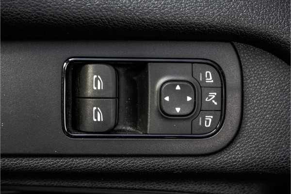 Mercedes-Benz Sprinter 317 CDI | L3H2 | Automaat met Flippers | MBUX | Camera | Climate | Cruise | PDC | Euro 6 Mercedes-Benz Sprinter 317 CDI | L3H2 | Automaat met Flippers | MBUX | Camera | Climate | Cruise | PDC | Euro 6