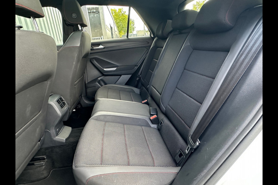Volkswagen T-Roc 1.5 TSI Sport VIRTUAL/PANO/NAVI