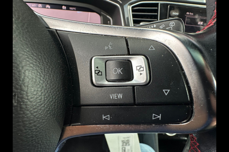 Volkswagen T-Roc 1.5 TSI Sport VIRTUAL/PANO/NAVI
