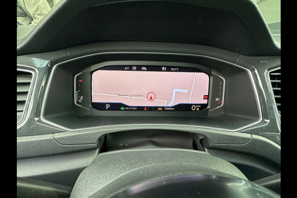 Volkswagen T-Roc 1.5 TSI Sport VIRTUAL/PANO/NAVI