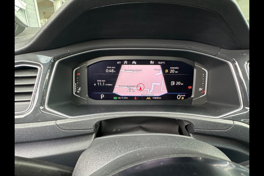 Volkswagen T-Roc 1.5 TSI Sport VIRTUAL/PANO/NAVI