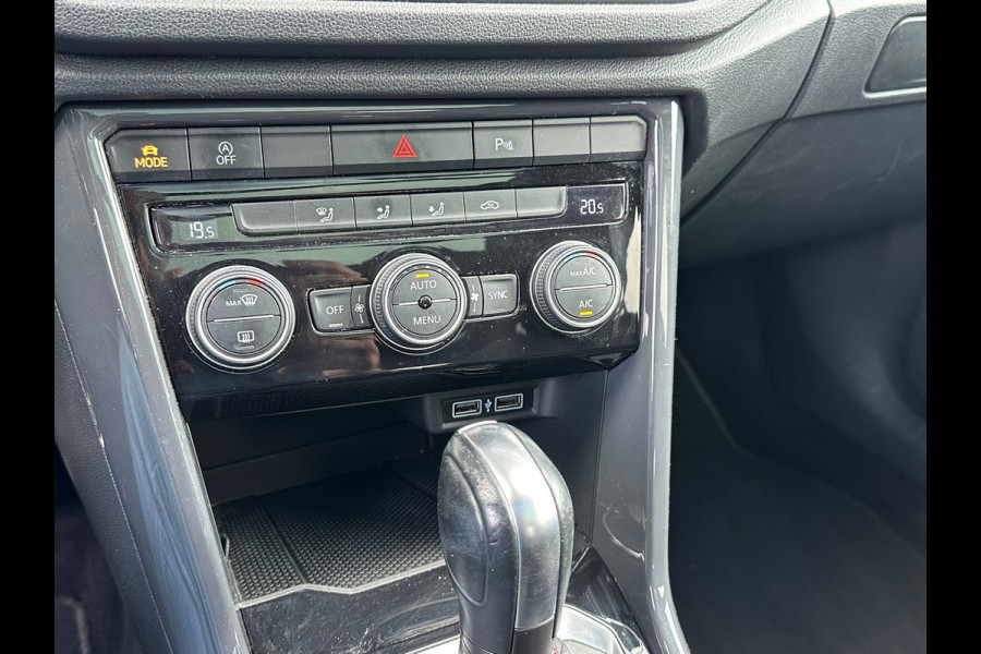 Volkswagen T-Roc 1.5 TSI Sport VIRTUAL/PANO/NAVI