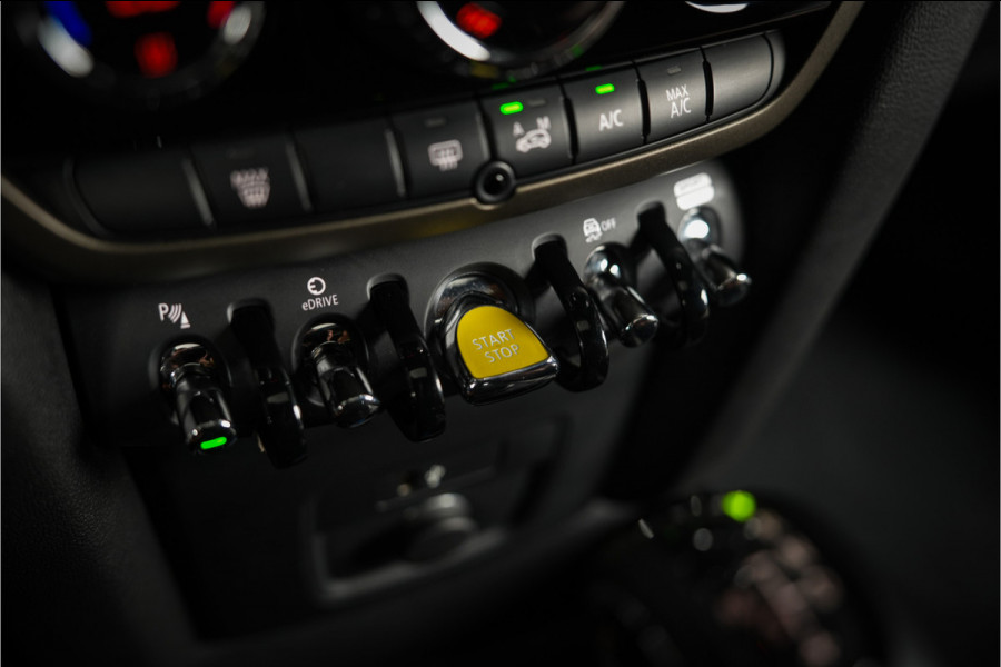 MINI Countryman 2.0 Cooper S E ALL4 Panoramadak | Chester Leder