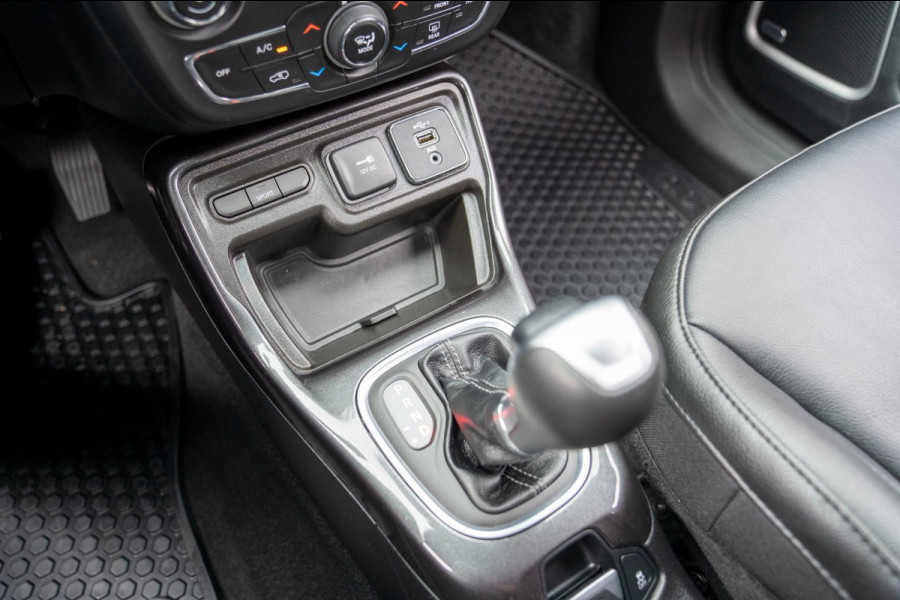Jeep Compass 1.3T Limited |Prijs rijklaar incl 12 mnd garantie| Navi Leder Stoel/stuurverwarming camera