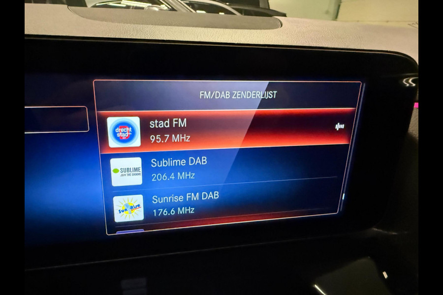 Mercedes-Benz GLA 250 e AMG Line 20'' NAVI/DAB/CARPLAY/WIDE-SCREEN/SFEERVERL/STOEL-VENTILATIE/BURMESTER///