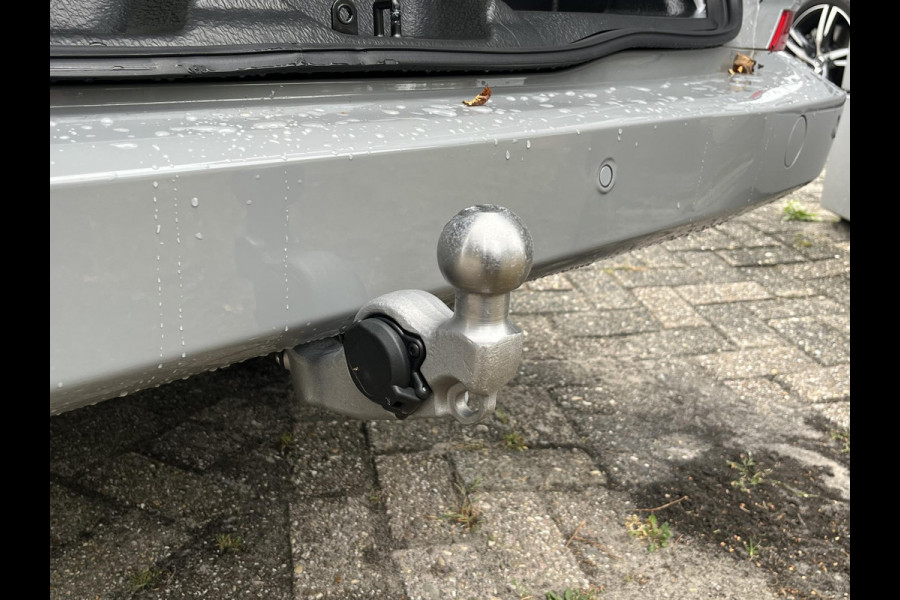Ford Transit E-Custom 340 L2H1 Limited 65 kWh | SCI | Ford Voorraad | Trekhaak | Drive Assistance Pack | Stoelverwarming | 17 Inch | Passagiersstoel | Rijklaarprijs |