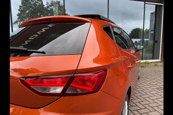 Seat Leon 1.5 TSI Business Intense - Schuif/panodak - Climate - Navi - Camera