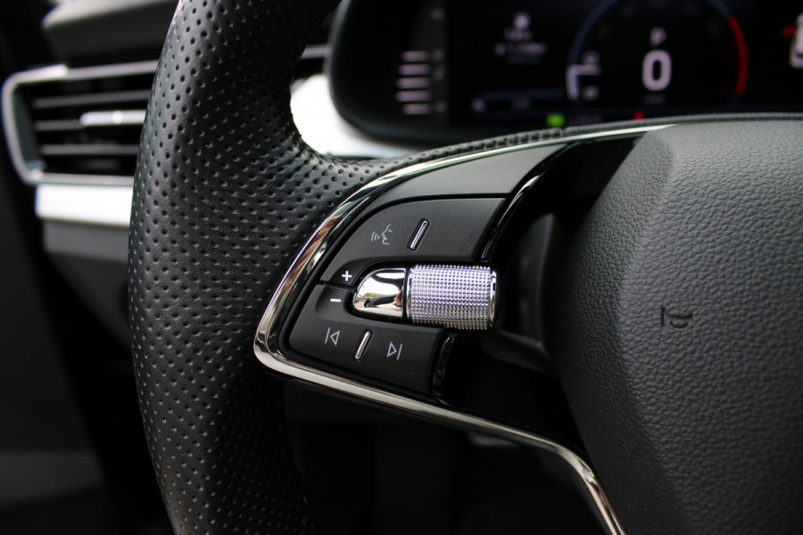 Škoda Kamiq 1.5 TSI ACT Business Edition | Automaat | Cruise Control | Camera | Stoelverwarming | Led