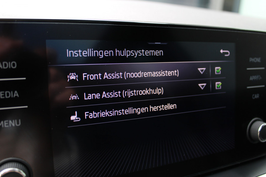 Škoda Kamiq 1.5 TSI ACT Business Edition | Automaat | Cruise Control | Camera | Stoelverwarming | Led