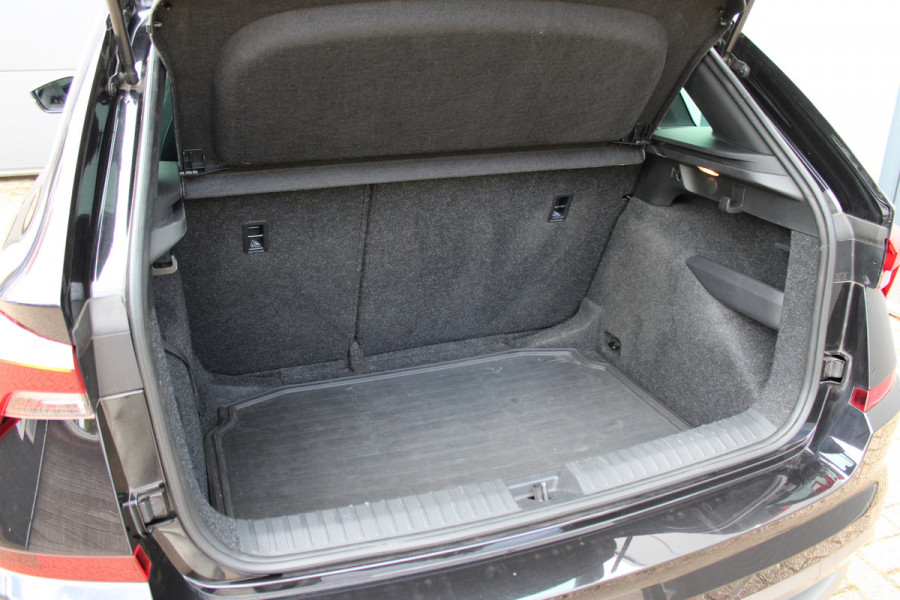Škoda Kamiq 1.5 TSI ACT Business Edition | Automaat | Cruise Control | Camera | Stoelverwarming | Led