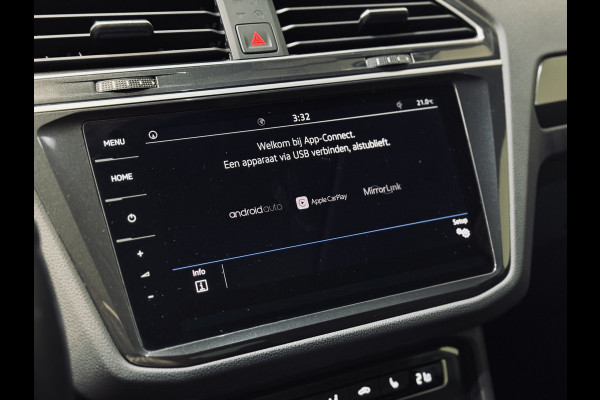 Volkswagen Tiguan 1.5 TSI ACT Highline R-Line | Panorama | Leder | Trekhaak