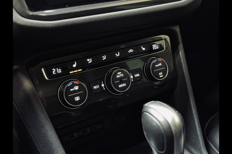 Volkswagen Tiguan 1.5 TSI ACT Highline R-Line | Panorama | Leder | Trekhaak