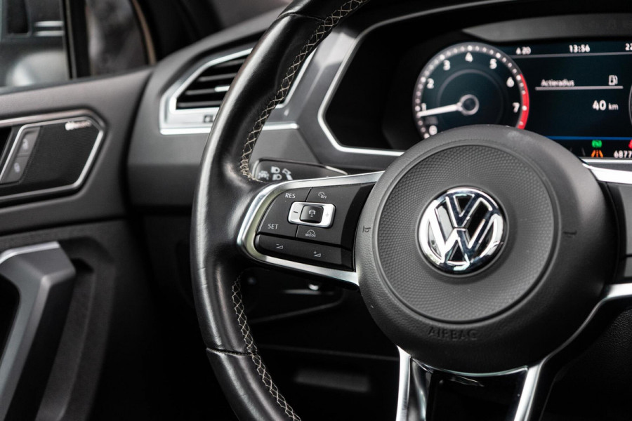 Volkswagen Tiguan 2.0 TSI 4Motion R-Line Pano / Trekhaak / HUD