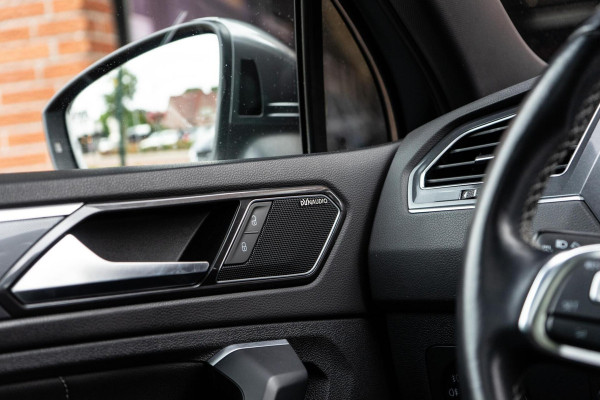 Volkswagen Tiguan 2.0 TSI 4Motion R-Line Pano / Trekhaak / HUD