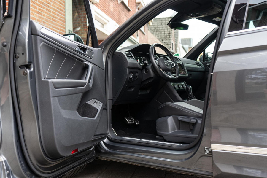 Volkswagen Tiguan 2.0 TSI 4Motion R-Line Pano / Trekhaak / HUD