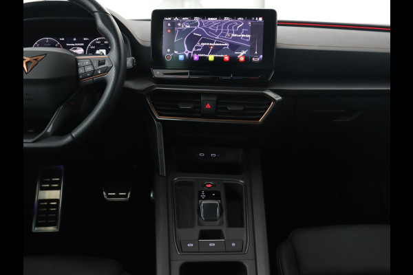 CUPRA Leon 1.4 eHybrid | 245pk | Stoel & stuurverwarming | Carplay | Memory | Sfeerverlichting | Parkeerhulp | Navigatie | Keyless | Full LED | Sportstoelen | Magnetic Tech Matt | PHEV | Plug In