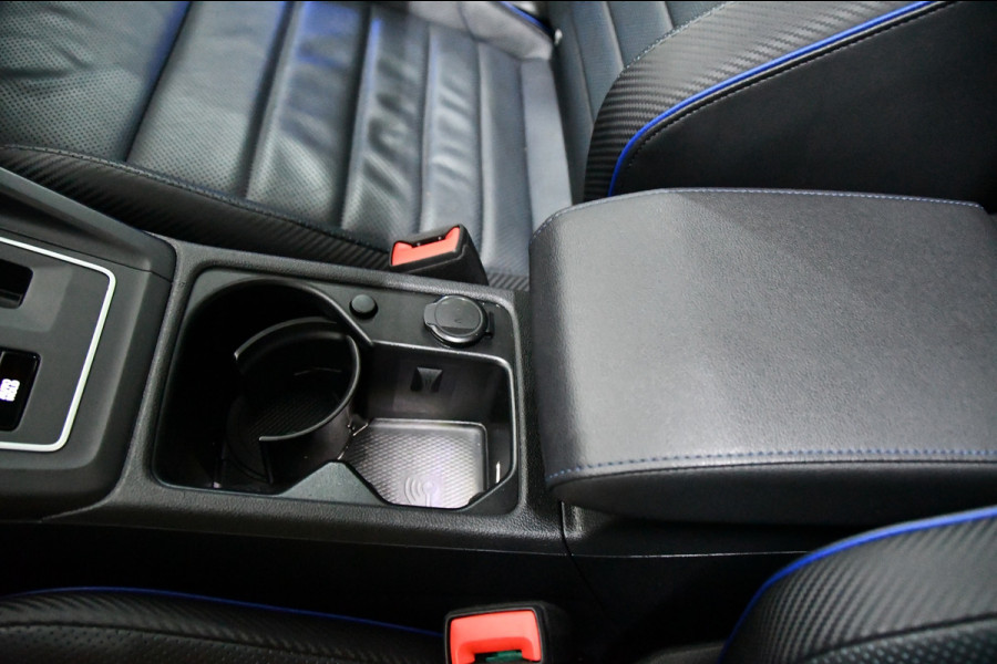 Volkswagen Golf 2.0 TSI R 4Motion, Panoramadak, Headup, Sfeerverlichting