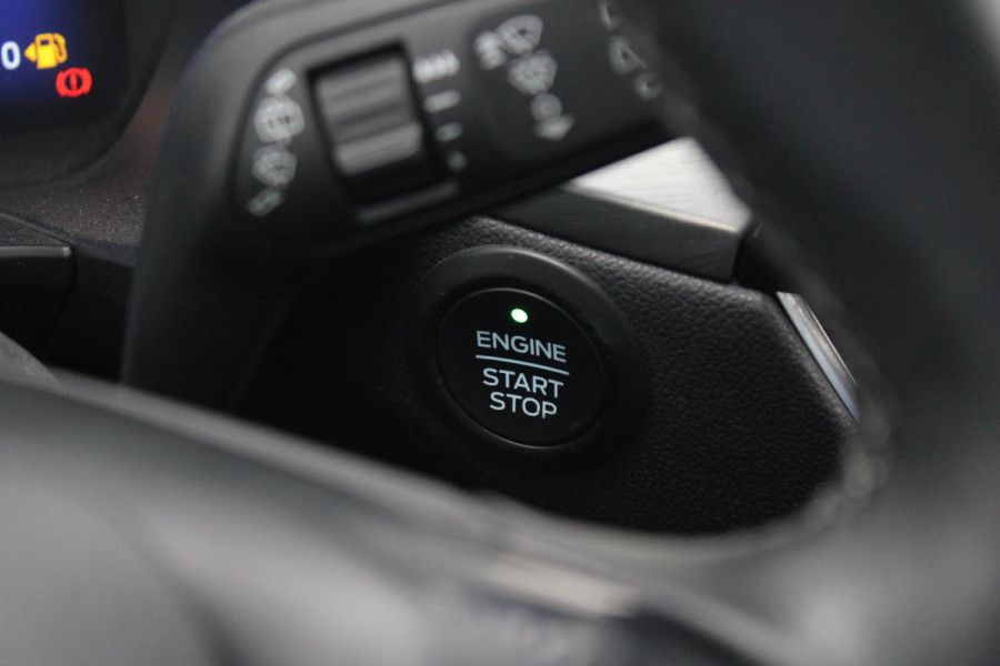Ford Kuga 2.5 PHEV Titanium 225pk | Adaptive cruise control | Panoramadak | Dodehoeksensoren | Camera|  Privacy Glass