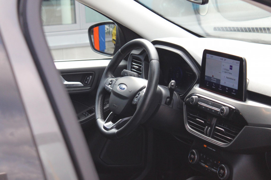 Ford Kuga 2.5 PHEV Titanium 225pk | Adaptive cruise control | Panoramadak | Dodehoeksensoren | Camera|  Privacy Glass