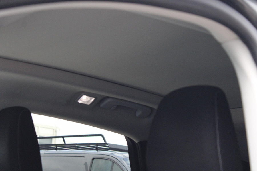 Ford Kuga 2.5 PHEV Titanium 225pk | Adaptive cruise control | Panoramadak | Dodehoeksensoren | Camera|  Privacy Glass