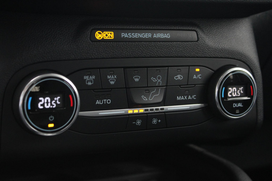 Ford Kuga 2.5 PHEV Titanium 225pk | Adaptive cruise control | Panoramadak | Dodehoeksensoren | Camera|  Privacy Glass