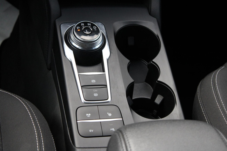 Ford Kuga 2.5 PHEV Titanium 225pk | Adaptive cruise control | Panoramadak | Dodehoeksensoren | Camera|  Privacy Glass