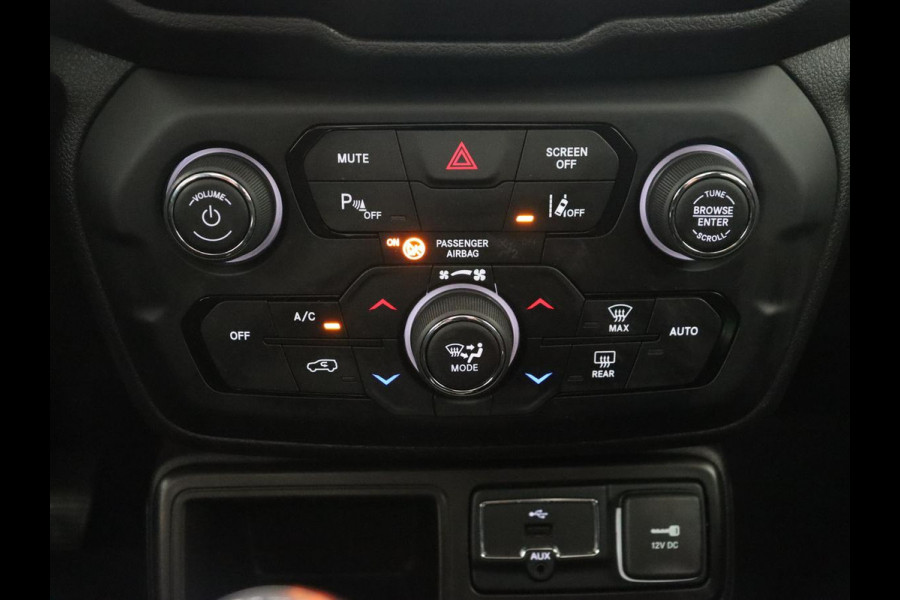 Jeep Renegade 1.0T Limited | Panoramadak | Carplay | Climate control | Parkeerhulp | Cruise control | Keyless