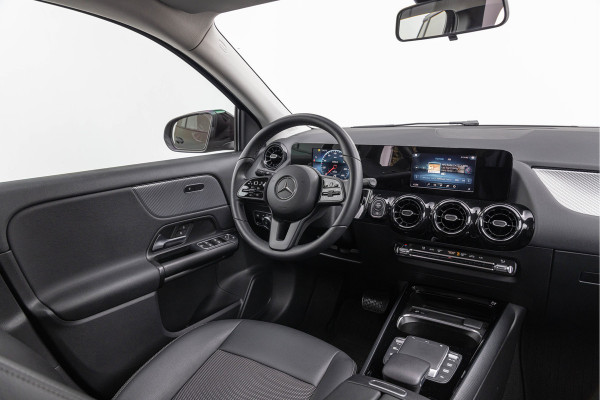 Mercedes-Benz GLA 180 7G DCT Navi Camera BTW auto