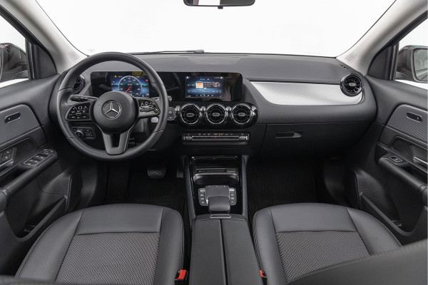 Mercedes-Benz GLA 180 7G DCT Navi Camera BTW auto