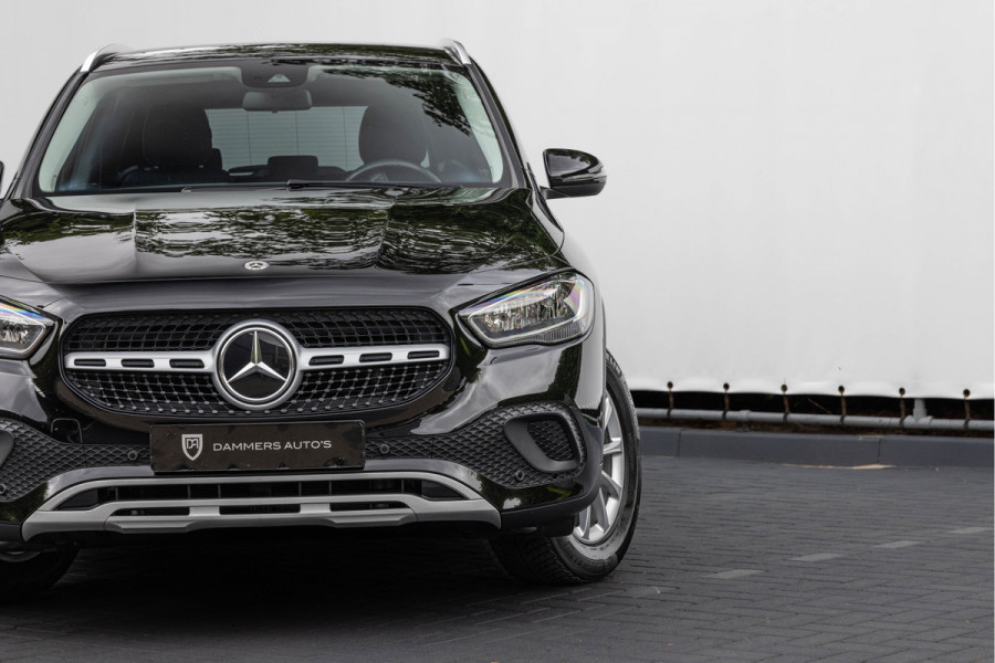 Mercedes-Benz GLA 180 7G DCT Navi Camera BTW auto