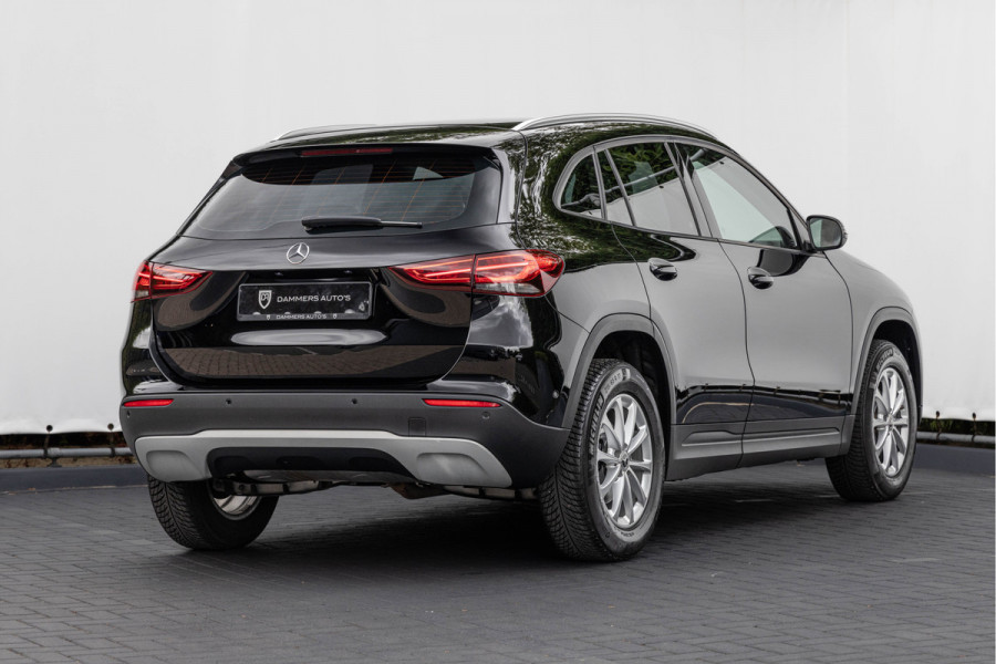 Mercedes-Benz GLA 180 7G DCT Navi Camera BTW auto