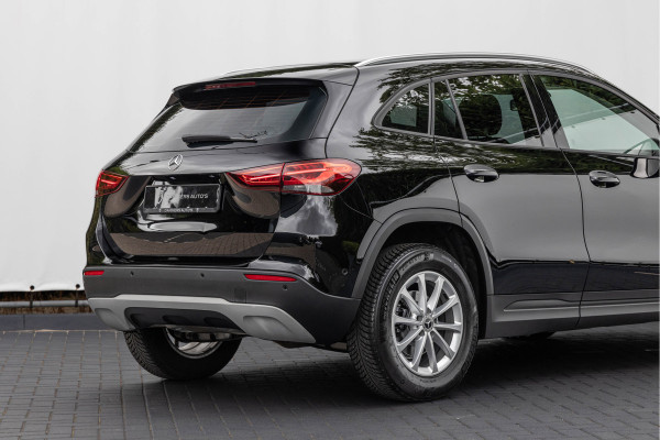 Mercedes-Benz GLA 180 7G DCT Navi Camera BTW auto