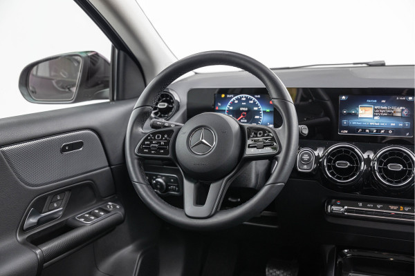 Mercedes-Benz GLA 180 7G DCT Navi Camera BTW auto