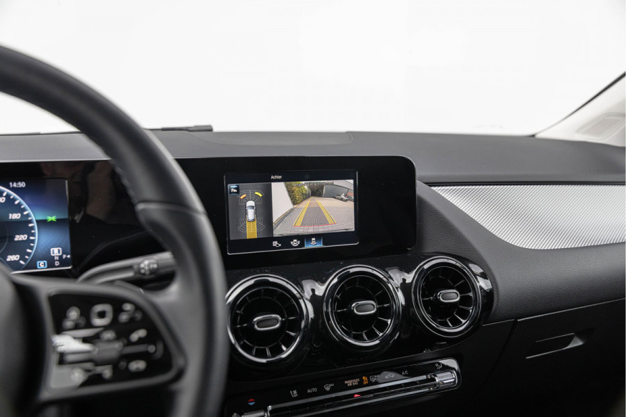 Mercedes-Benz GLA 180 7G DCT Navi Camera BTW auto