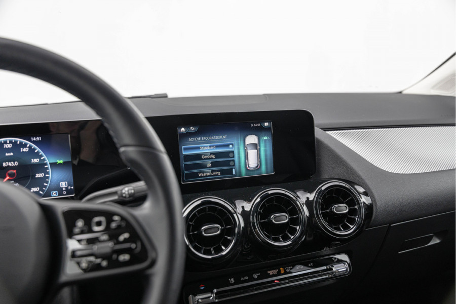 Mercedes-Benz GLA 180 7G DCT Navi Camera BTW auto