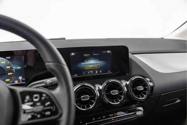 Mercedes-Benz GLA 180 7G DCT Navi Camera BTW auto