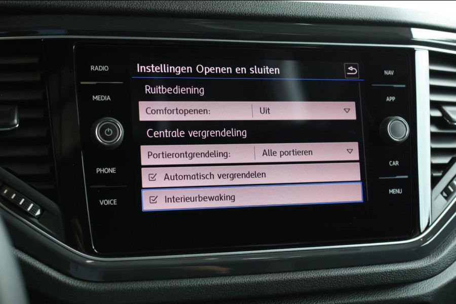 Volkswagen T-Roc 2.0 TSI 4Motion 3X R-Line *Pano*Camera*Keyless*Led*