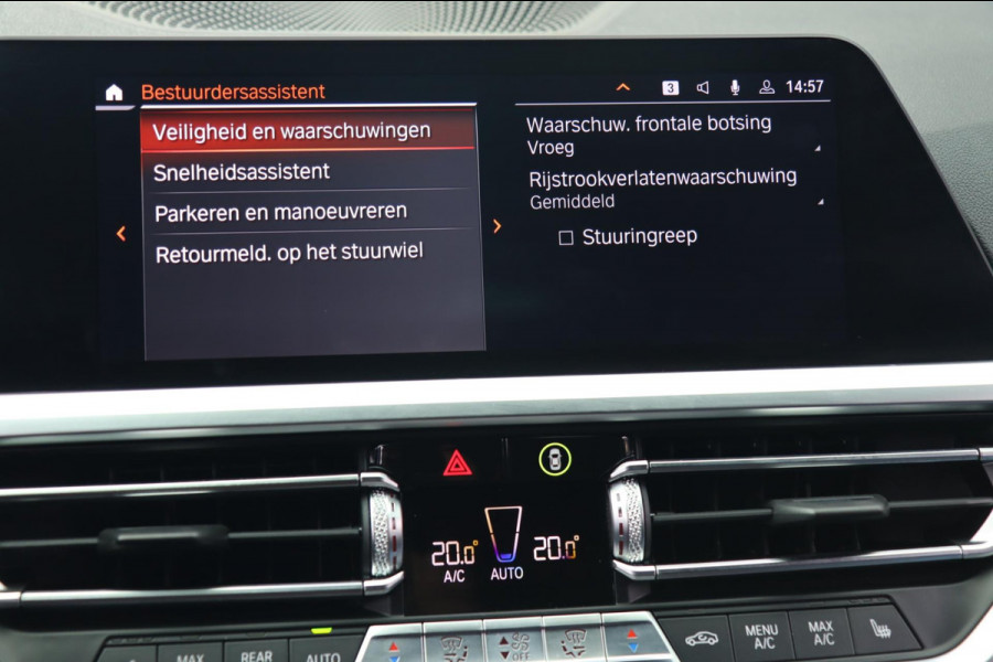 BMW 3-serie M340d xDrive / LIVE COCKPIT / CARPLAY / TREKHAAK / DEALERONDERHOUDEN!