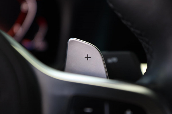 BMW 3-serie M340d xDrive / LIVE COCKPIT / CARPLAY / TREKHAAK / DEALERONDERHOUDEN!