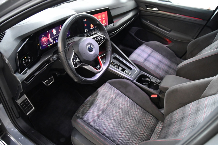 Volkswagen Golf 2.0 TSI GTI, Panoramadak, Applecarplay, Sfeerverlichting