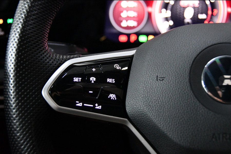 Volkswagen Golf 2.0 TSI GTI, Panoramadak, Applecarplay, Sfeerverlichting