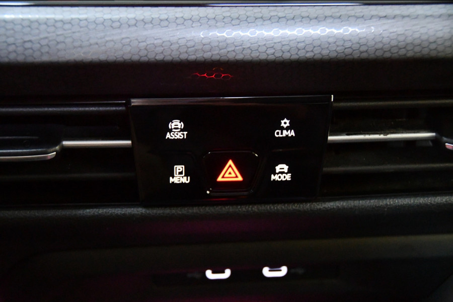 Volkswagen Golf 2.0 TSI GTI, Panoramadak, Applecarplay, Sfeerverlichting