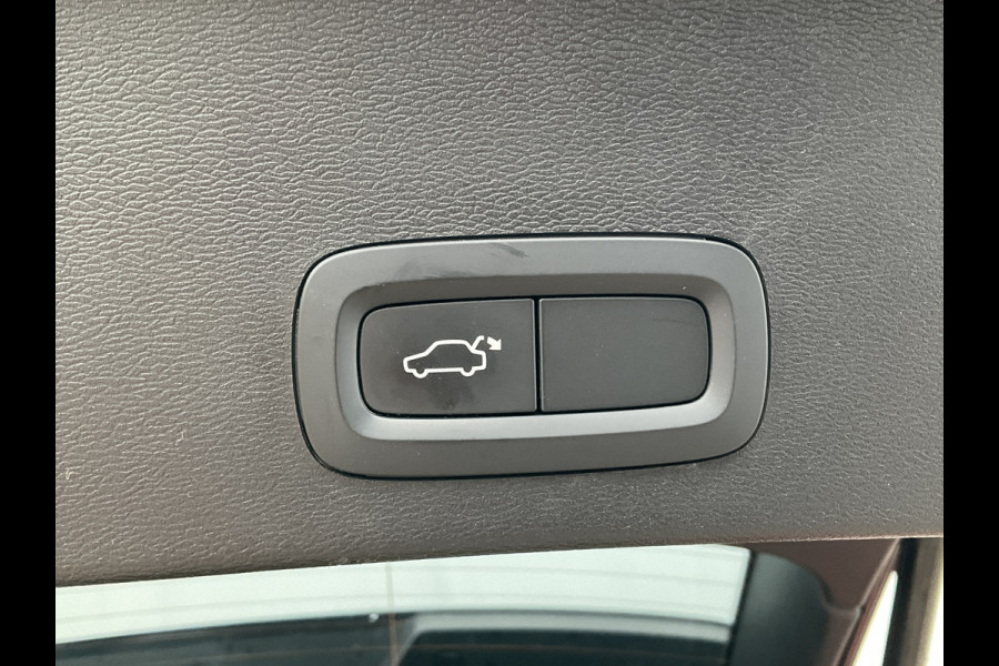 Volvo XC40 1.5 T5 PHEV Twin Engine Inscription Harman/Kardon Leder Led Carplay NL-Auto!