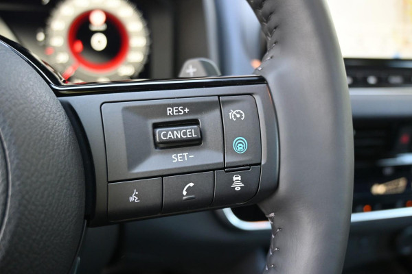 Nissan QASHQAI 1.3 MHEV Xtronic 1st Ed. Pano Trekhaak ProPilot '21