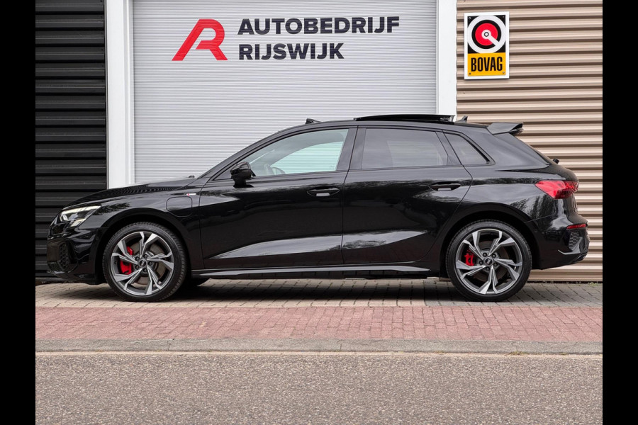 Audi A3 Sportback 45 TFSI e S edition Competition Carbon/Pano/B&O Audi A3 Sportback 45 TFSI e S edition Competition Carbon/Pano/B&O