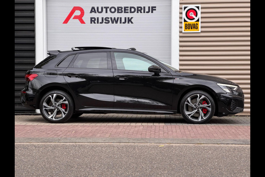Audi A3 Sportback 45 TFSI e S edition Competition Carbon/Pano/B&O Audi A3 Sportback 45 TFSI e S edition Competition Carbon/Pano/B&O