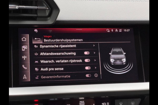 Audi A3 Sportback 45 TFSI e S edition Competition Carbon/Pano/B&O Audi A3 Sportback 45 TFSI e S edition Competition Carbon/Pano/B&O