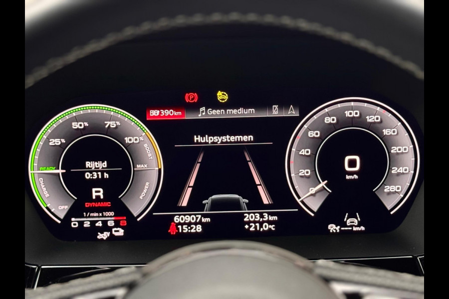 Audi A3 Sportback 45 TFSI e S edition Competition Carbon/Pano/B&O Audi A3 Sportback 45 TFSI e S edition Competition Carbon/Pano/B&O