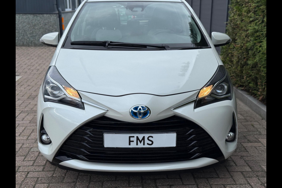 Toyota Yaris 1.5 Hybrid Dynamic Camera